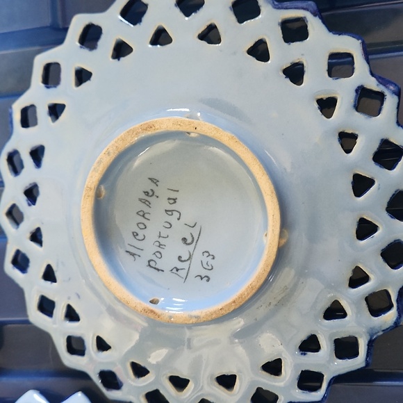 ALCOBACA 363 VINTAGE SET OF 4 PLATES - Picture 6 of 9